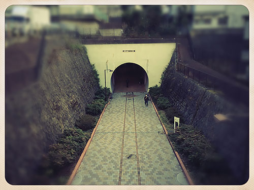 旧東横線、横浜駅～反町駅間の高島山トンネル