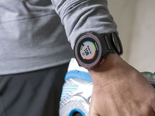 » PHOTO:Introducing the Forerunner® 225 – the first Garmin® GPS running watch with wrist-based heart rate from Mio, developers of industry-leading optical heart rate technology » Garmin Blog