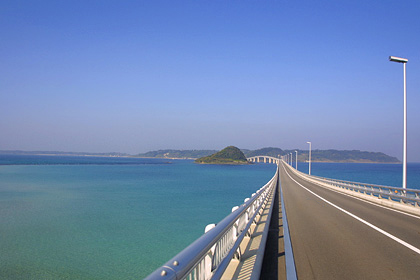 角島大橋 ： 三菱ギャラン フォルティスのCF