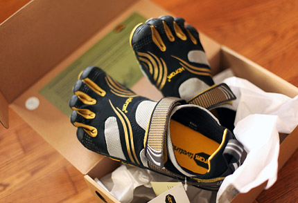 Vibram FiveFingers KOMODO SPORT、、、これから野良仕事ですか？(^^;)