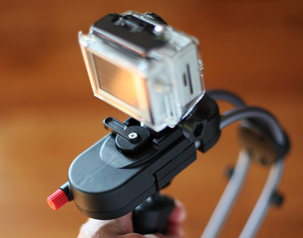 iPhone 4用ステディカム [Steadicam Smoothee]はGoPro HD HEROでも使える