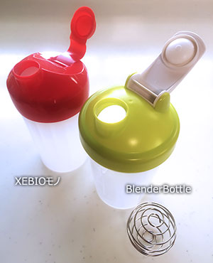 XEBIOのシェーカー(左)とBlenderBottle(右)