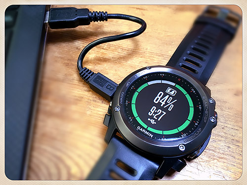 Garmin Fenix 3 浅いレビュー(43) USBケーブルが取り外せるFenix 3用充電クレードルは光学式心拍計内蔵モデルでは使えない【追記あり】